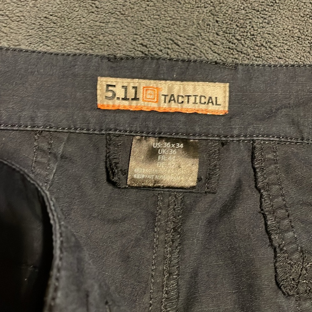 511 Tactical Pants Adult Navy Blue Cargo Size 36x34 very good condition - Picture 3 of 7